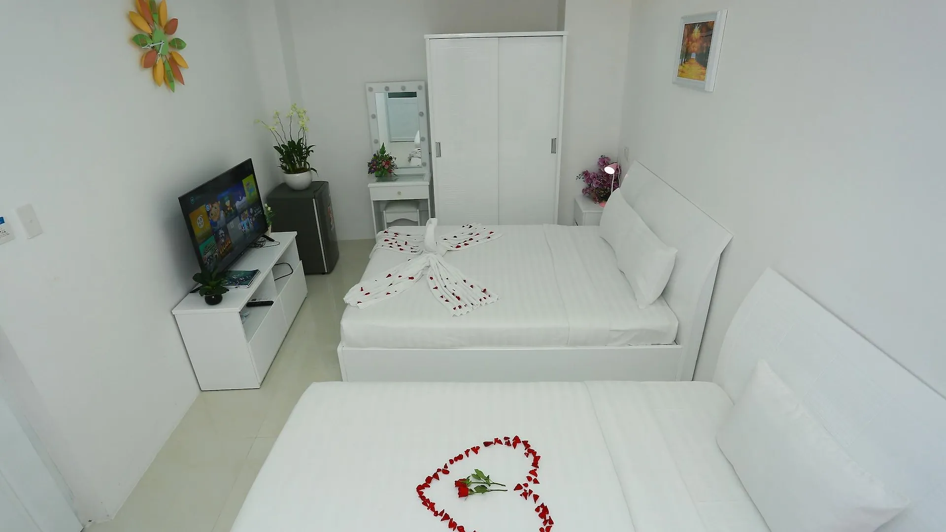 ***  Valentine Hotel Saigon - Bui Vien Street Хошимин Вьетнам