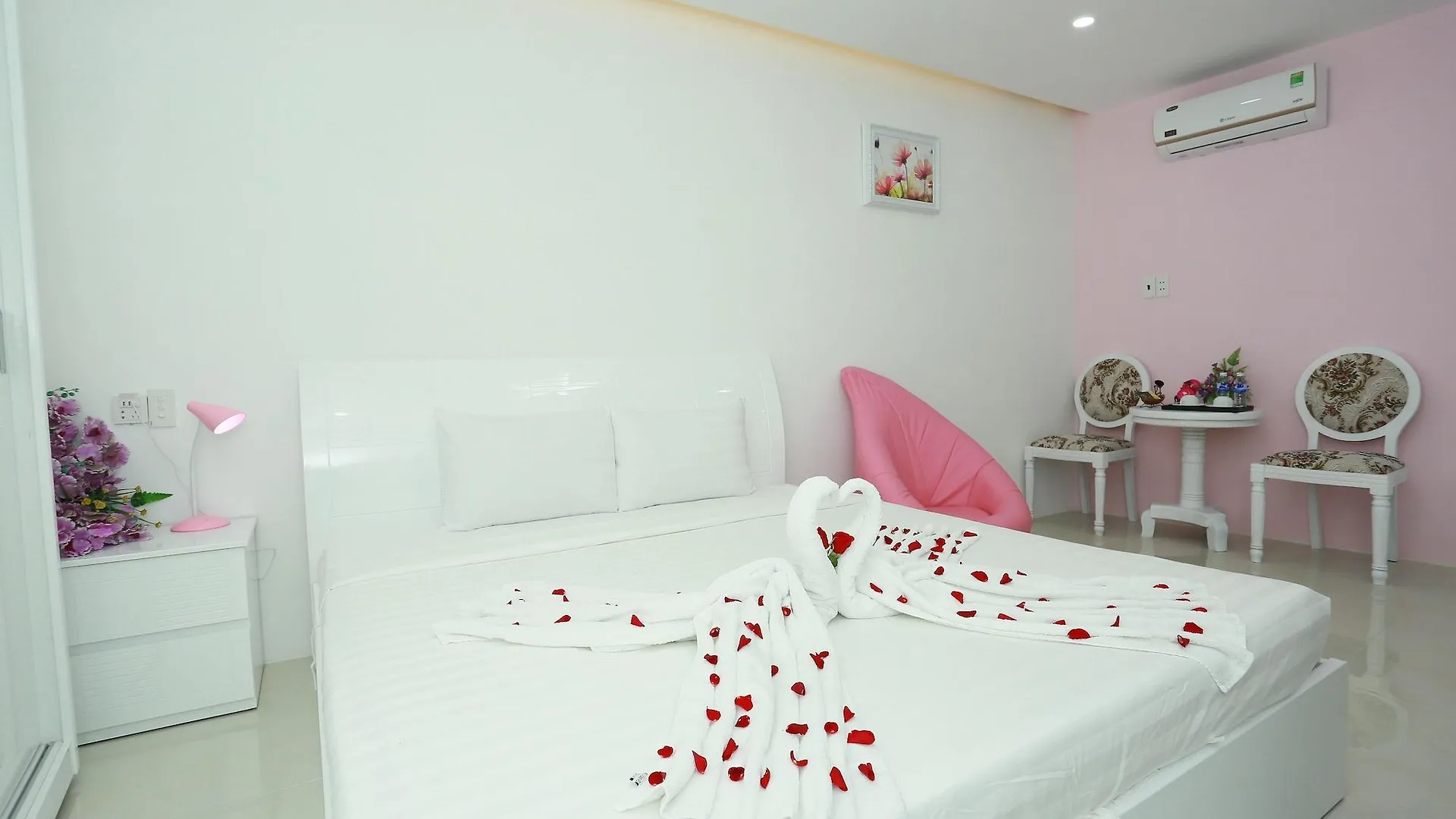 Valentine Hotel Saigon - Bui Vien Street Хошимин