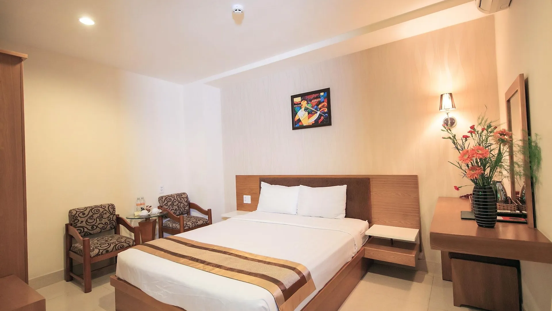 Valentine Hotel Saigon - Bui Vien Street Хошимин 3*,  Вьетнам